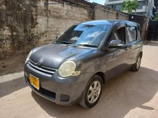 A picture of Toyota Sienta