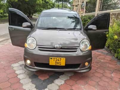 A picture of Toyota sienta