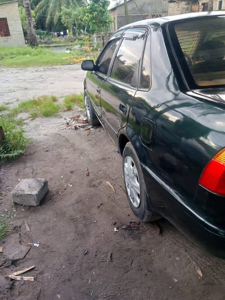 A picture of Toyota sprinter vintage Bei million 3 6
