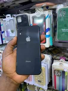 A picture of Iphone xR