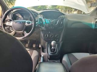 A picture of 2010 FORD 2010