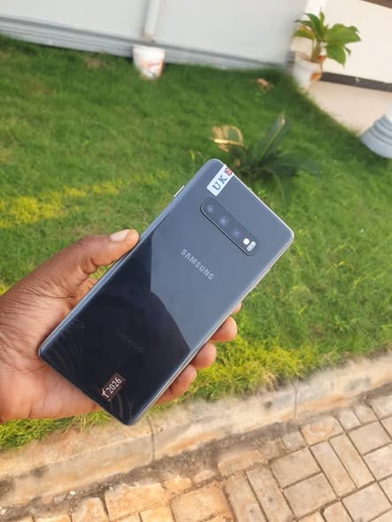 A picture of Samsung galaxy s10
