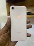 A picture of Iphone 8 GB 64