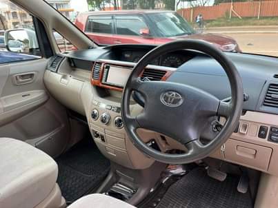 A picture of Toyota Noah UGX 15 000 000