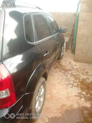 A picture of 2002 Hyundai Tucson Used