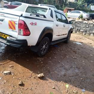 used toyota hilux