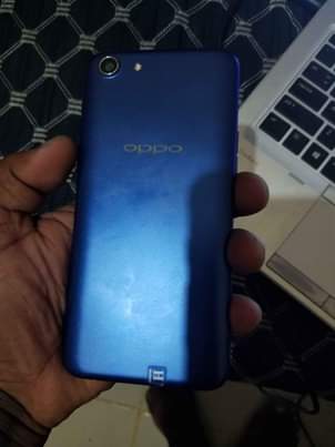 A picture of Oppo A83 Ram 6gb Rom 128 gb Ni mpya kabisa