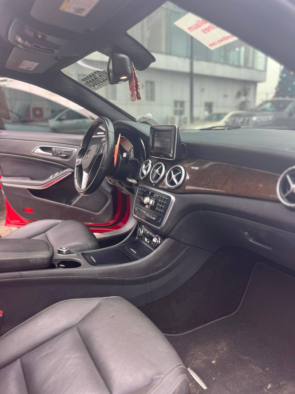 A picture of Mercedes benz cla 250