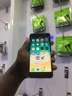 A picture of IPhone 6 Plus 64gb