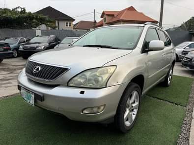A picture of Super Excellent Lexus RX330 2005 TOKS STANDARD Leather seats interior