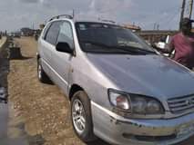 A picture of 2000 Toyota Picnic Urgent sales