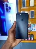 A picture of iPhone 7Plain