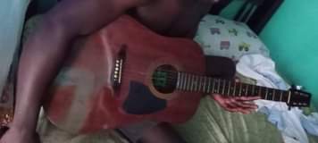 A picture of Guitar