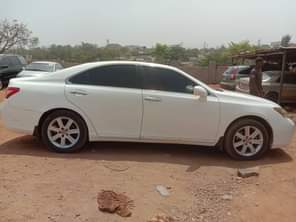 A picture of Super clean registered Lexus Es350 2009 model available for sale