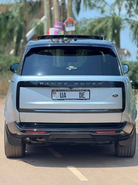 A picture of RANGE ROVER VOGUE