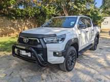 used toyota hilux