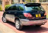 A picture of TOYOTA HARRIER