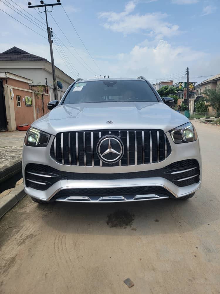 A picture of 2019 Mercedes Benz GLE350