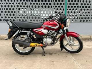 A picture of TVS HLX CC 125