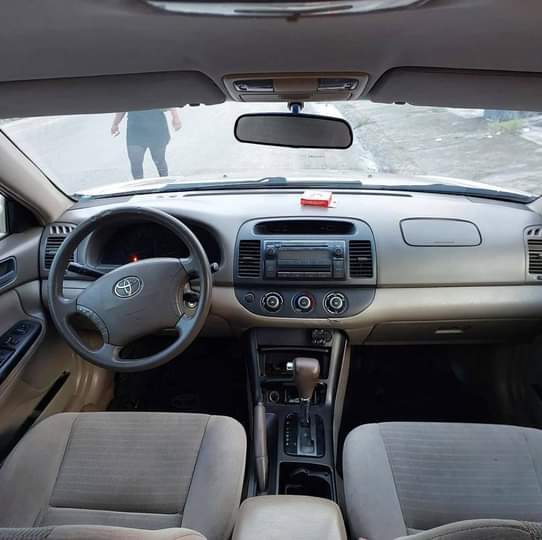 A picture of 2005 model toyota camry LE for sale very sound 2.4Litres