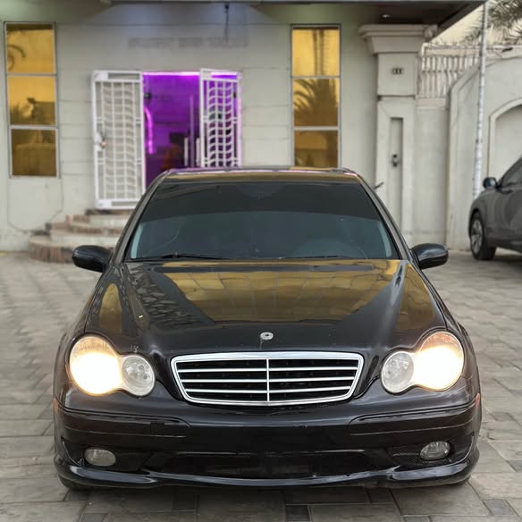 A picture of MERCEDES BENZ C230
