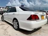 A picture of Toyota Crown Athlete 2005
