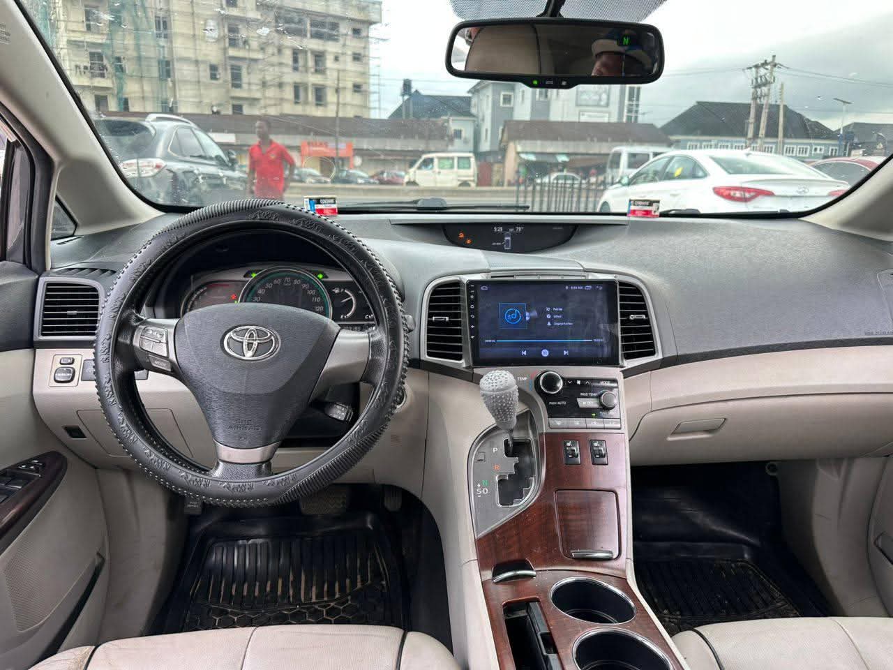 A picture of 2010 Toyota Venza 010 model