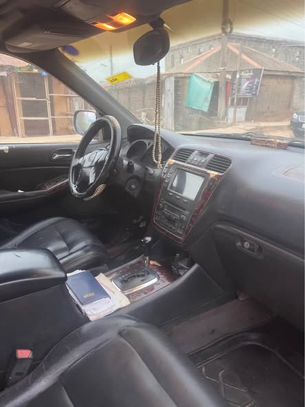 A picture of 2003 Acura MDX