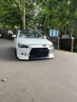 mitsubishi lancer