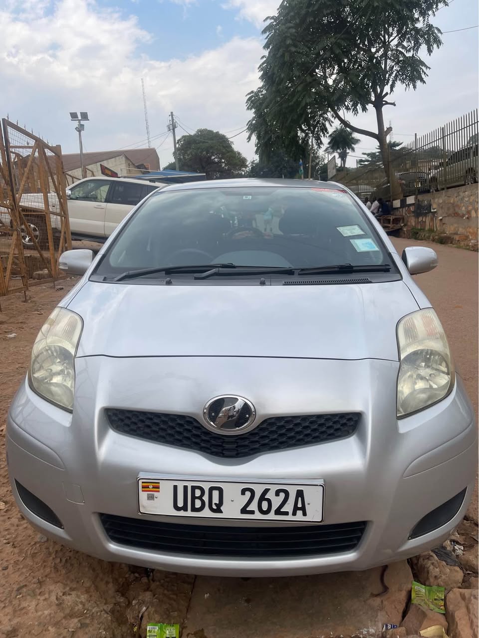 A picture of Toyota vitz new shape