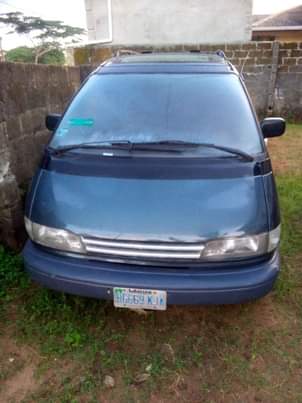 A picture of TOYOTA PREVIA OLD MODEL call 08031961139