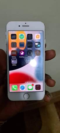 A picture of Quick sale iphone 7 32gb