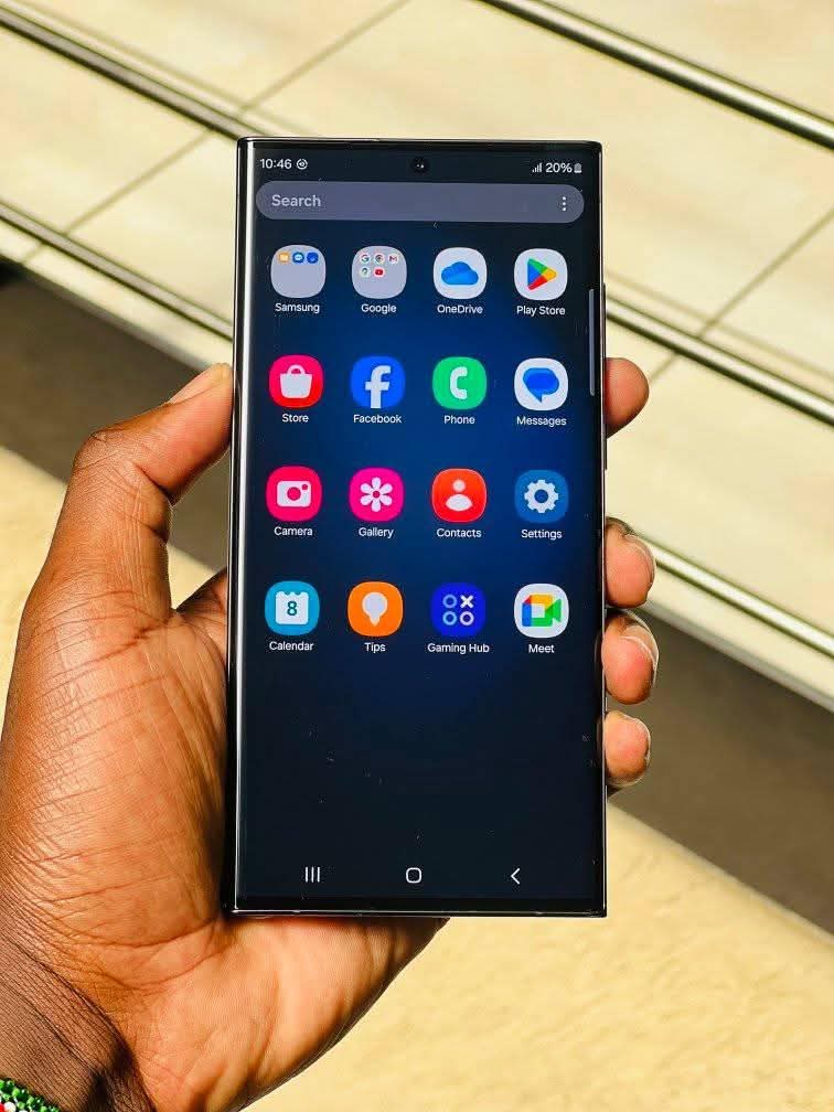 A picture of SAMSUNG GALAXY S23 ULTRA 5G. 1 050 000 . 512GB