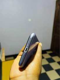 A picture of LIPIA HII CHAP 700 000 . IPHONE 11 face ID