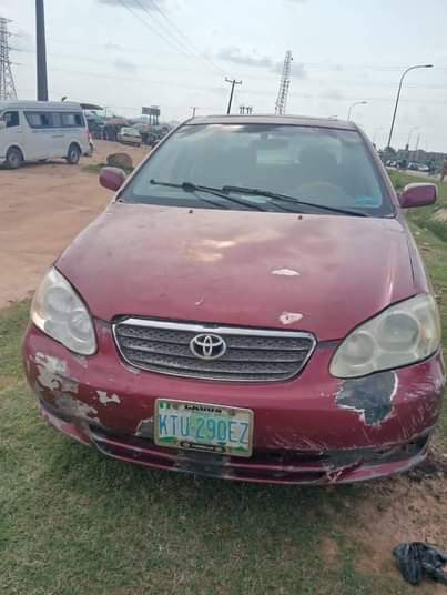 A picture of 2004 Toyota Corolla s 09075915852