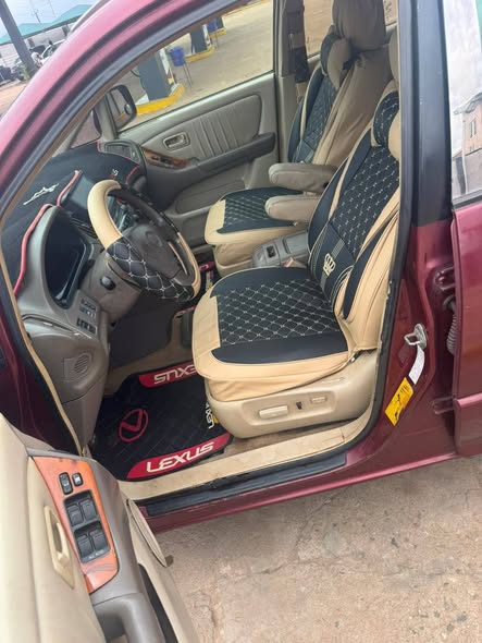 A picture of LEXUS RX300 2003 MODEL