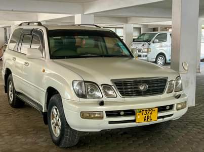 A picture of TOYOTA LANDCRUISER VX