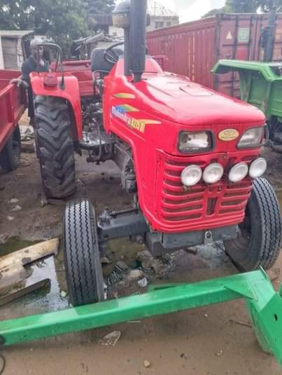 A picture of Mahindra tractor