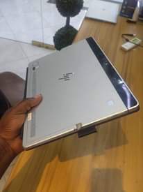 A picture of Hp Elite X2 i5 7th Gen
