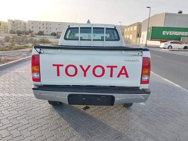 A picture of Toyota Hilux pic up 2009 watsapp 0551513562