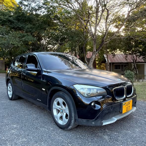 A picture of BMW X1 255 77757 8138