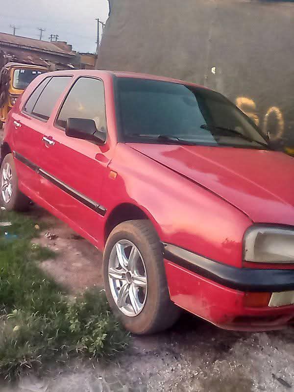 A picture of 1999 Volkswagen golf3