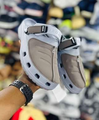 crocs