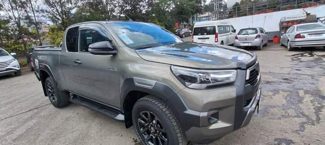 used toyota hilux