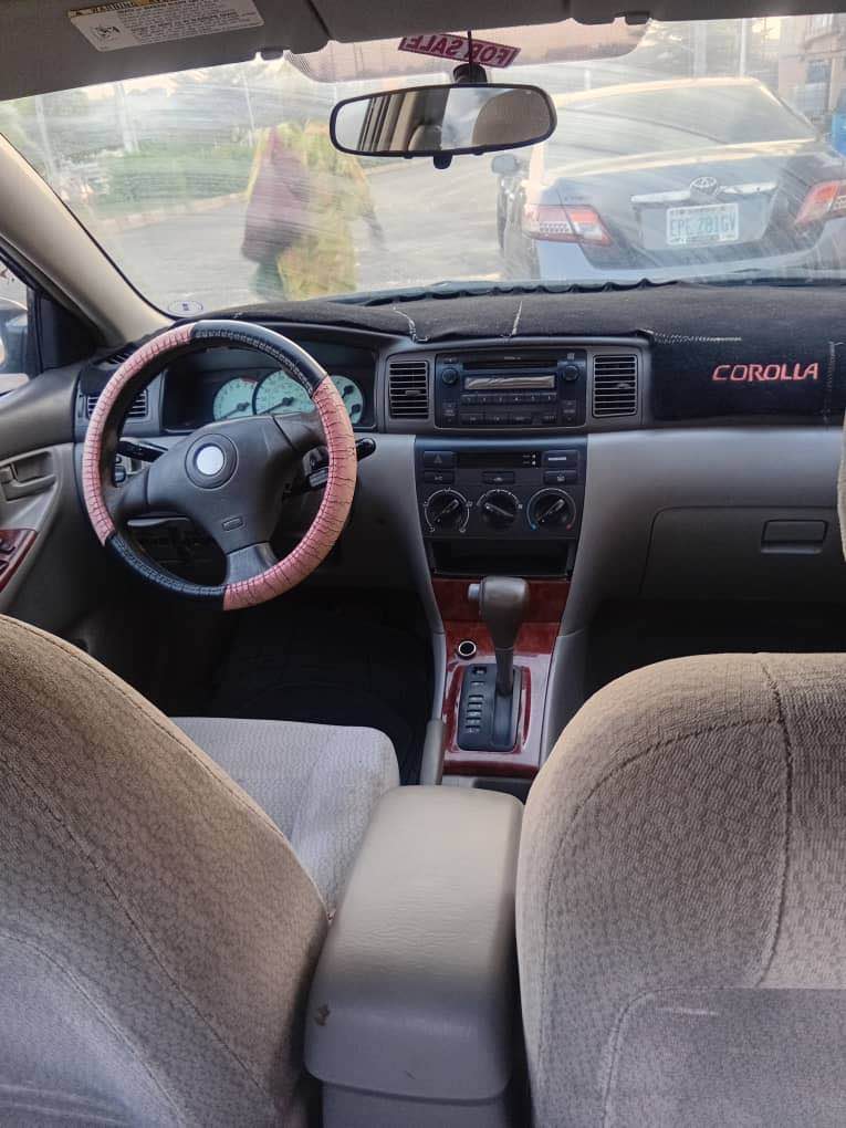 A picture of Toyota Corola 04