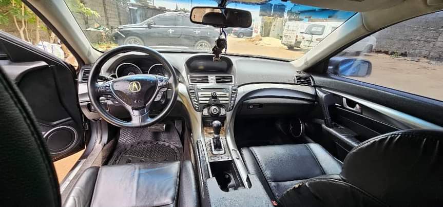 A picture of Acura TL