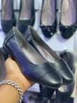 A picture of Pumps school shoes