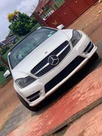 A picture of C300 benz