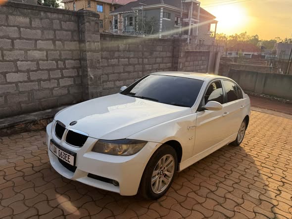A picture of BMW320i At 29m