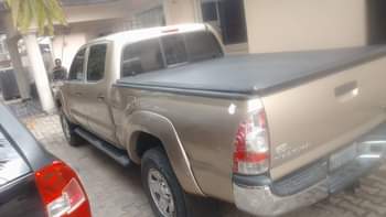 A picture of Belgium grade Toyota Tacoma 2006 model Engine sound AC working